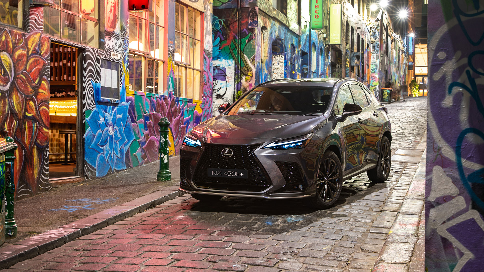 Lexus NX 450h+ F Sport.